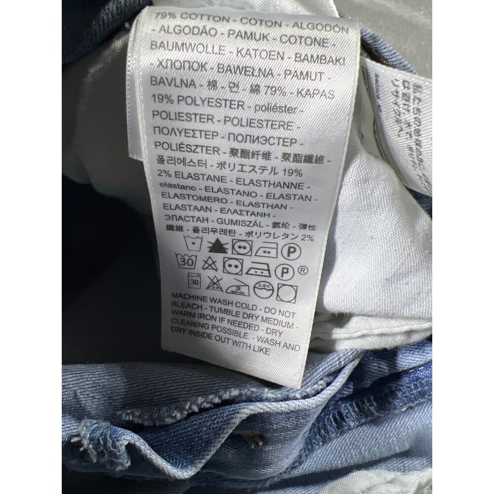 Levi’s Bermuda Shorts 27 Light Wash Denim Mid Rise Stretch Casual Minimalist - Picture 4 of 6